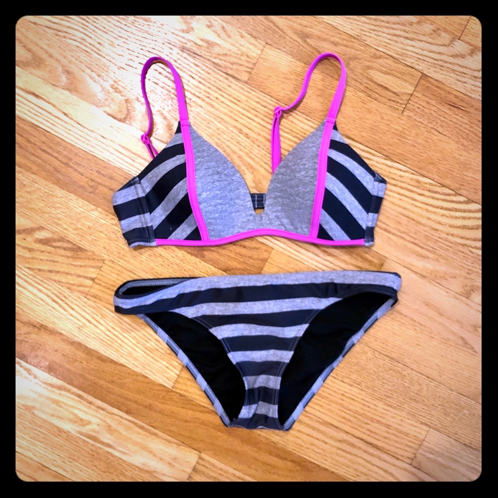 ⭐️FREE WITH PURCHASE⭐️ NEONTIDE Bikini
